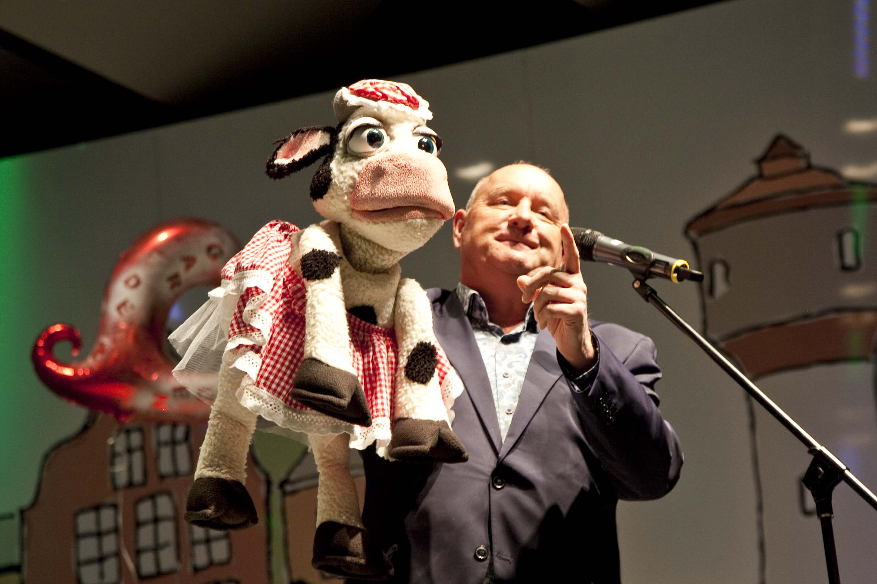 Peter Kerscher mit Kuh Dolly